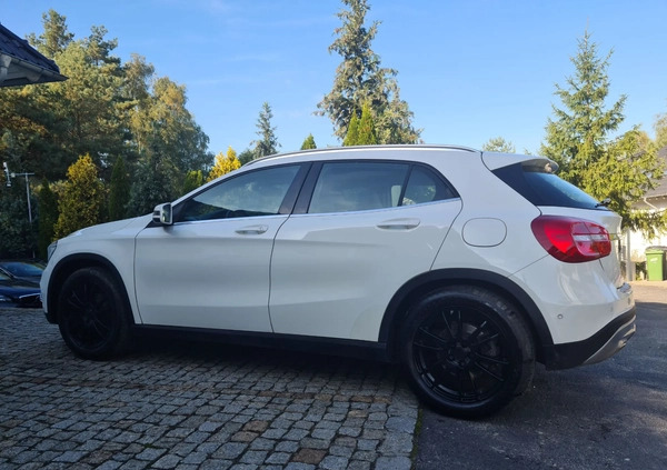 Mercedes-Benz GLA cena 83999 przebieg: 65000, rok produkcji 2016 z Szczebrzeszyn małe 667